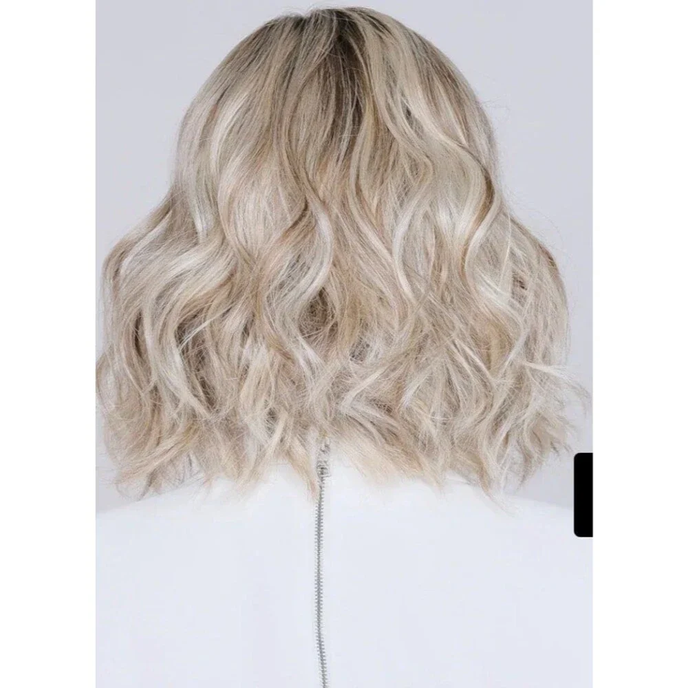 Belle tress “Hand-tied Caliente” wig in color Tress Leches blond New